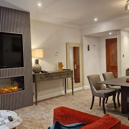 Coppid Beech Hotell Bracknell Exteriör bild