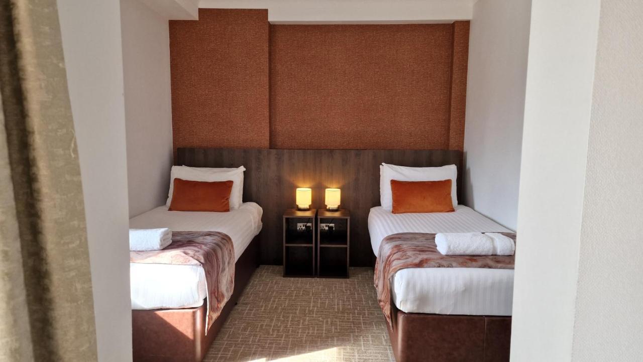 Coppid Beech Hotell Bracknell Exteriör bild