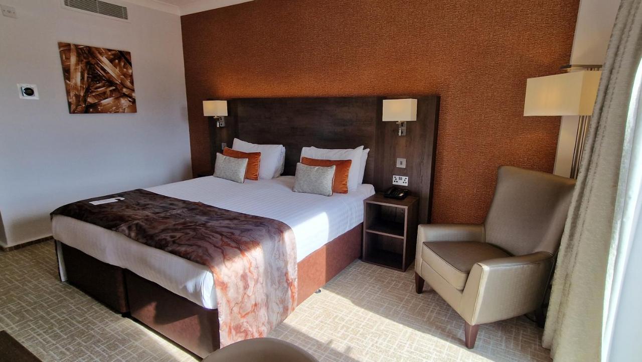 Coppid Beech Hotell Bracknell Exteriör bild