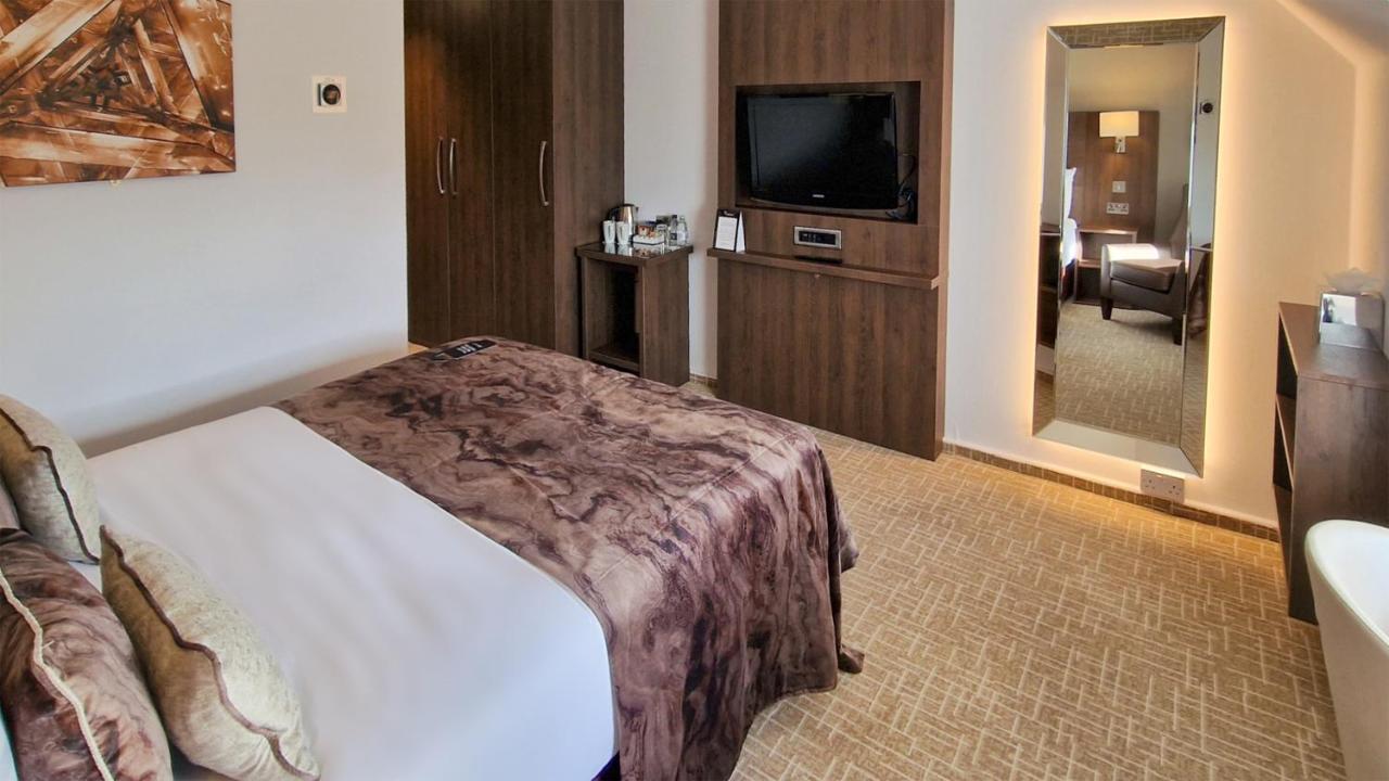 Coppid Beech Hotell Bracknell Exteriör bild