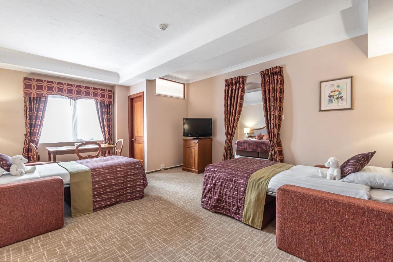 Coppid Beech Hotell Bracknell Exteriör bild