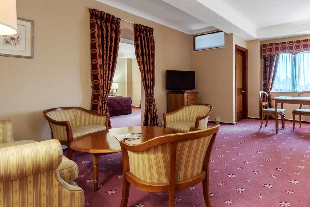 Coppid Beech Hotell Bracknell Exteriör bild