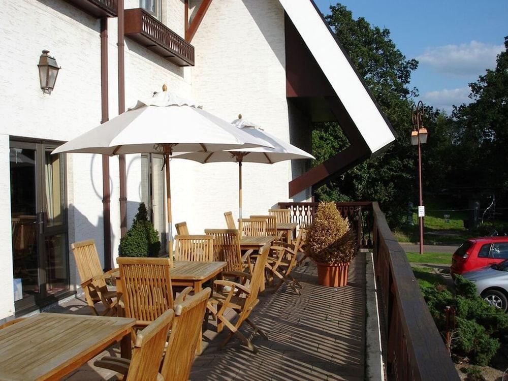 Coppid Beech Hotell Bracknell Exteriör bild